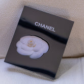 Livro Chanel: Edição Especial com Case em Acrílico