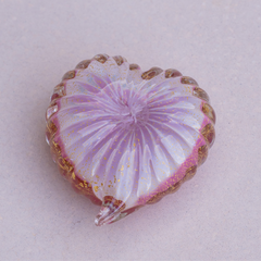 Coração fechado rosa chiclete com ouro