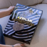 Livro African Adventures: The Greatest Safari on Earth – Edição Especial com Case em Acrílico