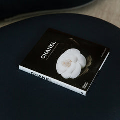 Livro Chanel + capa acrilica