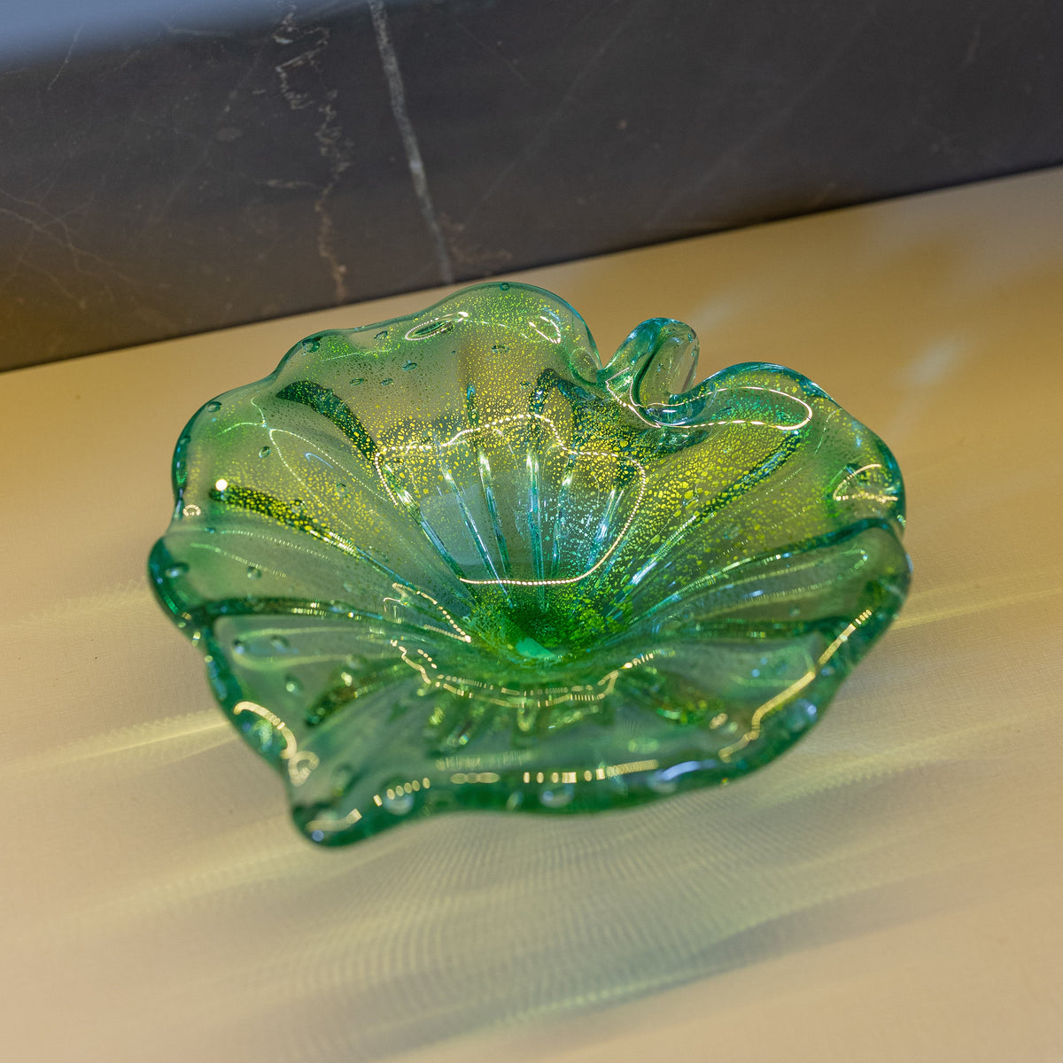 Folha com pó de ouro