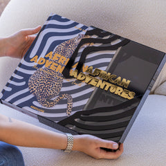 Livro African Adventures: The Greatest Safari on Earth – Edição Especial com Case em Acrílico