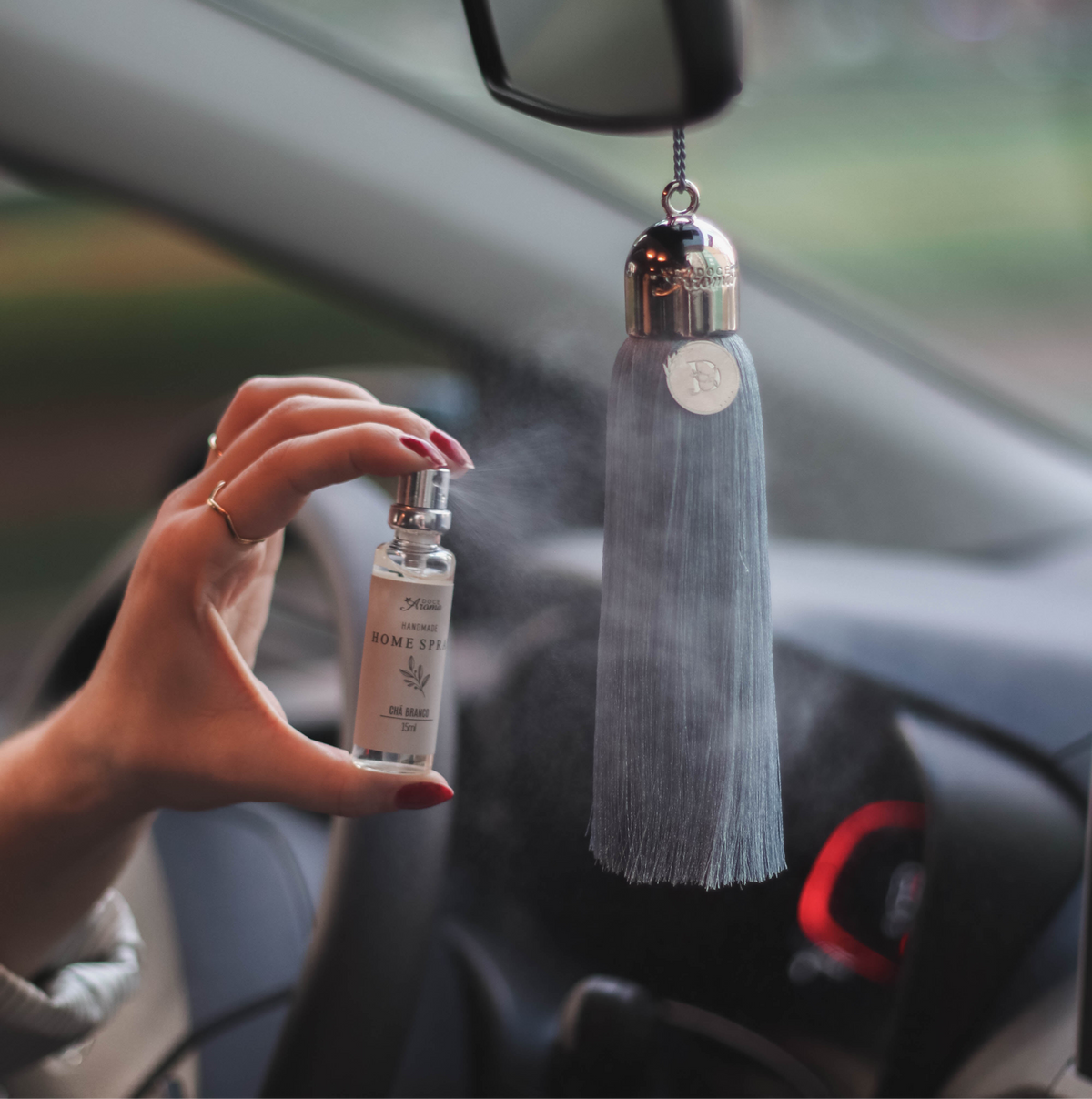 Tassel perfumado cinza