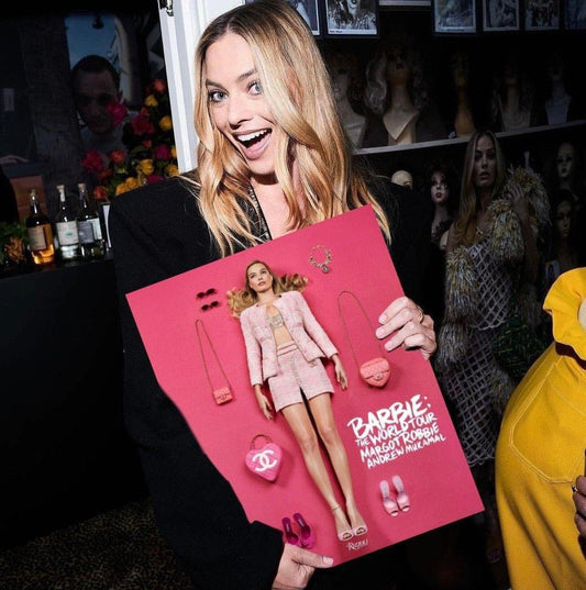 Livro Barbie: The World Tour